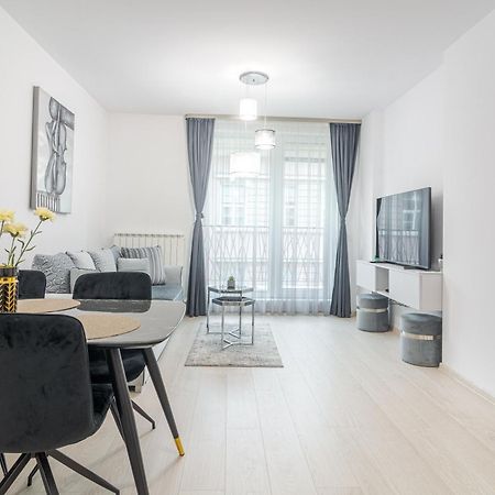 סופיה Paris Luxury Top Centre 2Bdr Apt W Work Desk And Wifi Near Nevsky Cathedral מראה חיצוני תמונה